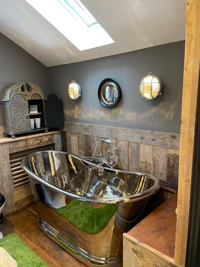 The Cocktail Lounge At Cheshire Boutique Bathhouse Apartment Nantwich Luaran gambar